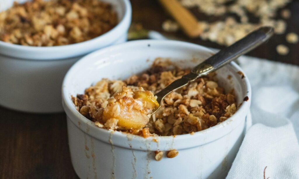 Apple pie oatmeal